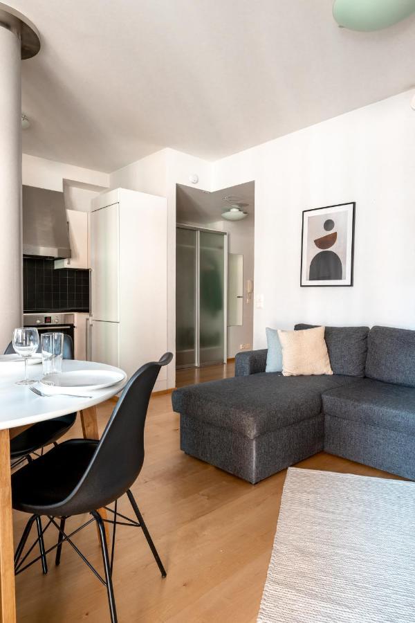 2Ndhomes Stylish 1Br Home With Balcony And Sauna In Kamppi Center Helsinki Exterior foto